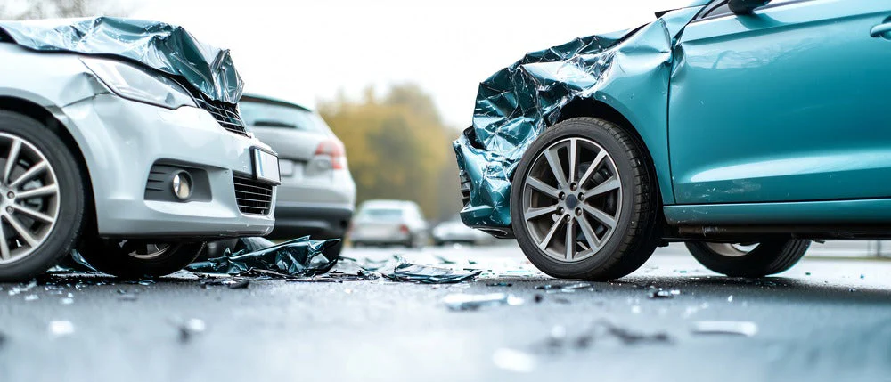 How Repair Risk Shapes the Price of a Damaged Car